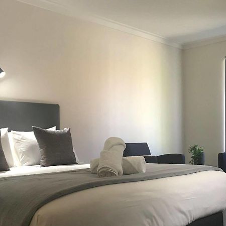 Hotel Clipper Рокінґгем Екстер'єр фото